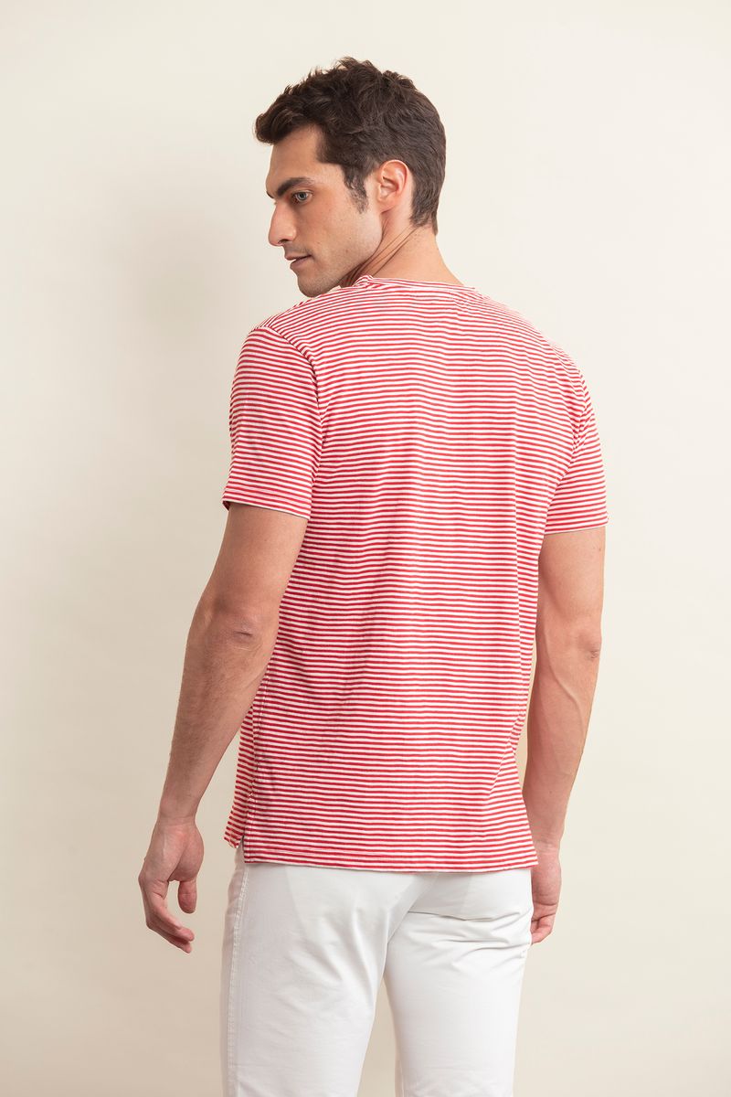 T-SHIRT RISCADORA