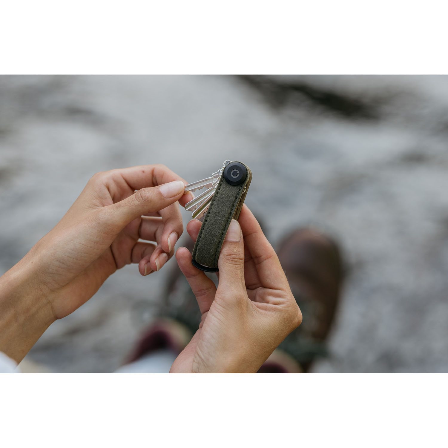Orbitkey 2.0 Waxed Canvas Keyholder khaki green