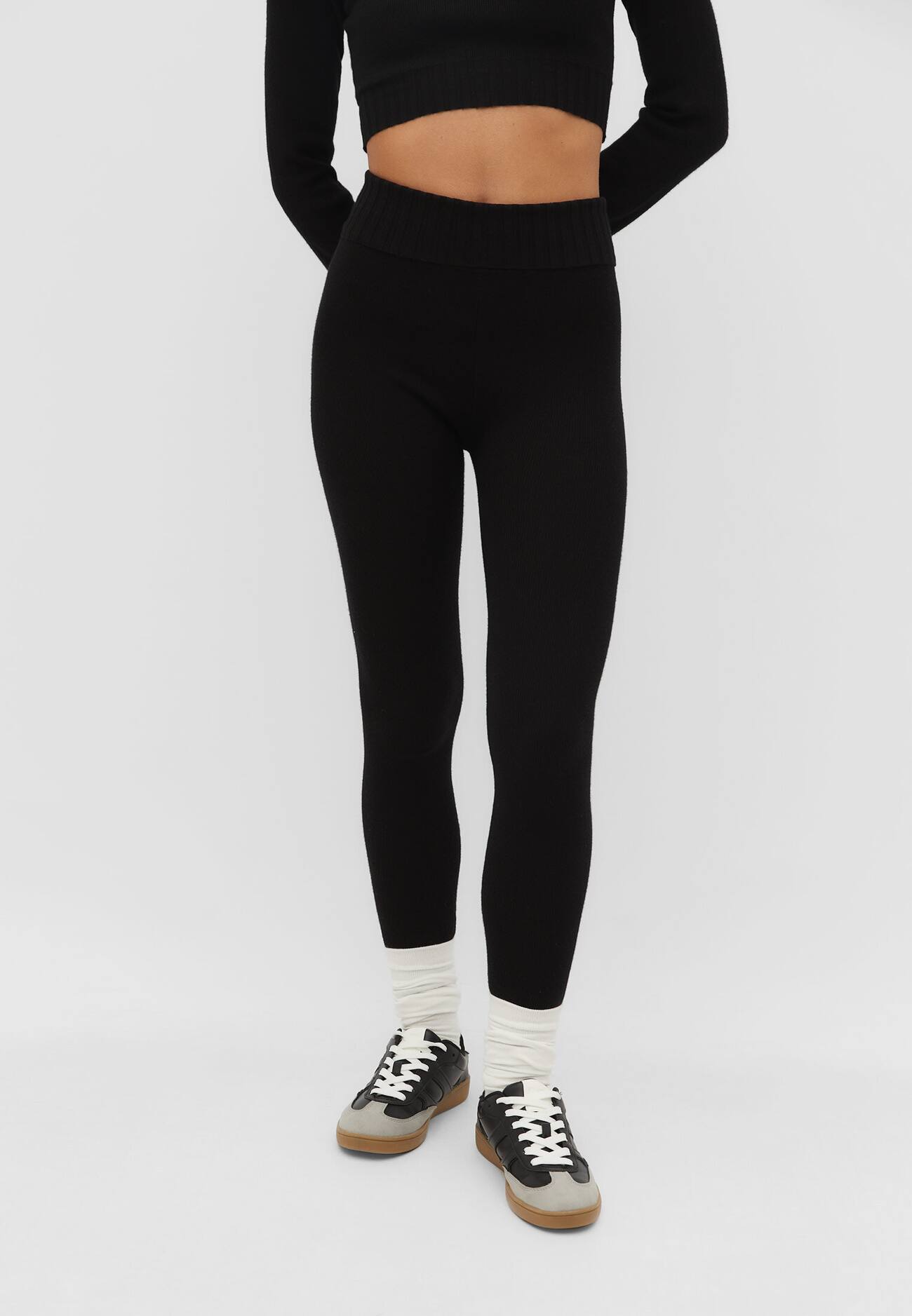 Leggings com detalhes canelados
