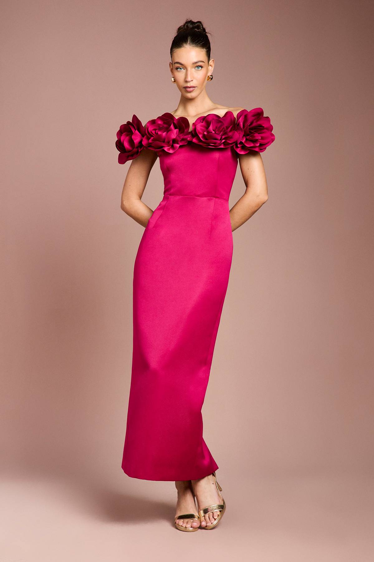 Coast Robe Longue en Satin Structurée avec Corsage 3D