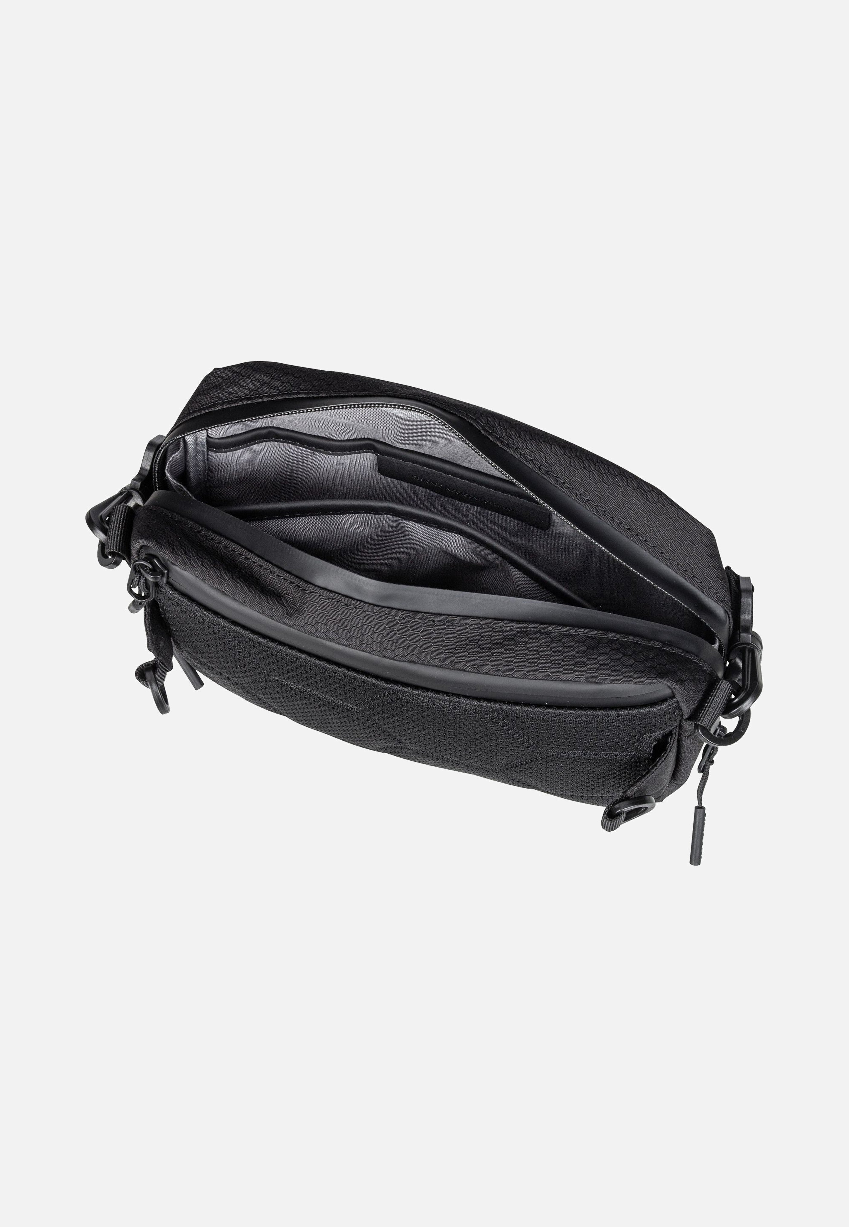 Banff Chestbag All Black - Crossbody Bag