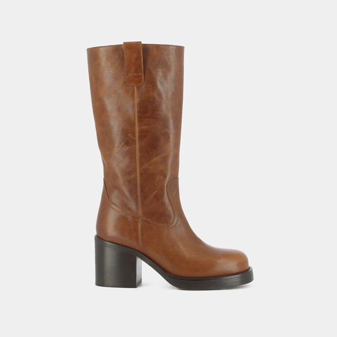 Bottes à talons  en cuir vieilli cognac
