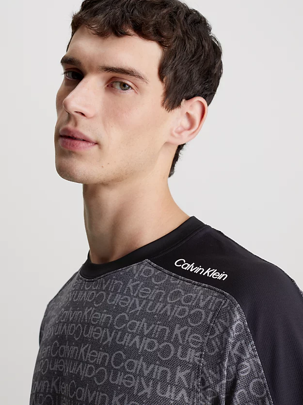 Camiseta de ginástica em tela com logotipo
