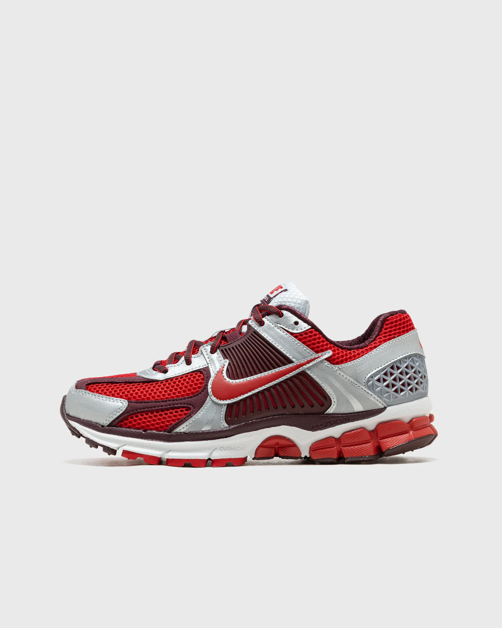 Nike WMNS NIKE VOMERO 5