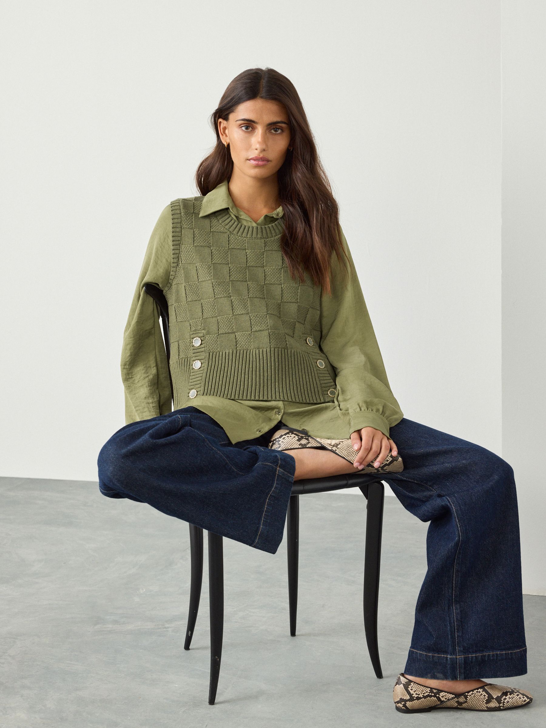Kakigroen - Knitted Tank Shirt Layer With Button Detail