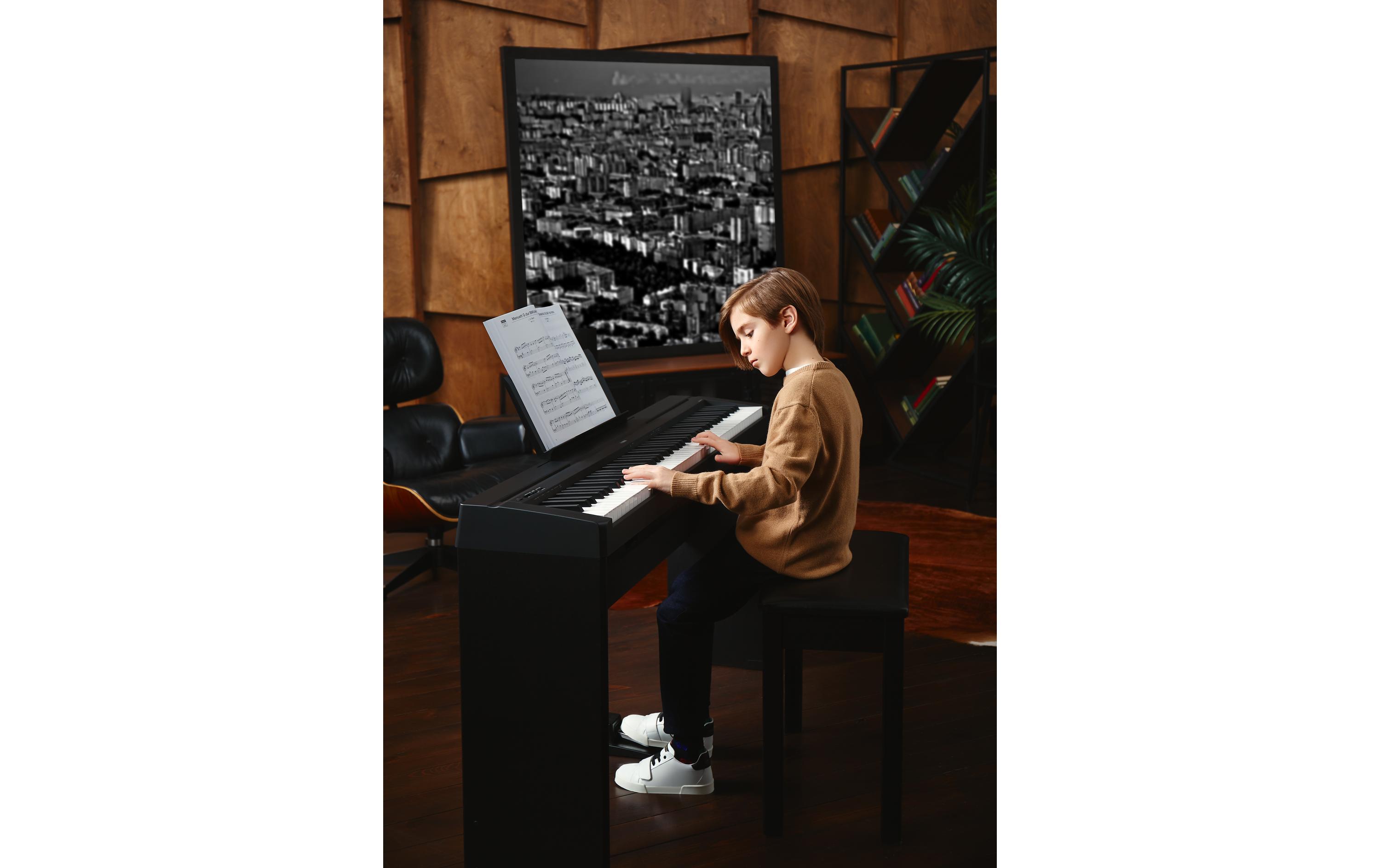 E-Piano P-45B Schwarz<br>Authentisches E-Piano mit natürlichem Spielgefühl