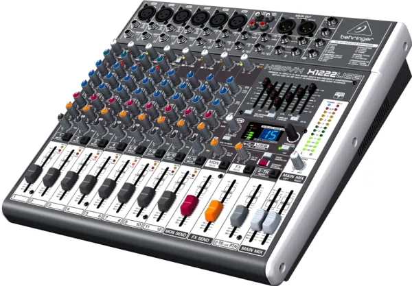 Behringer X1222USB lydmixer med 4 kanaler