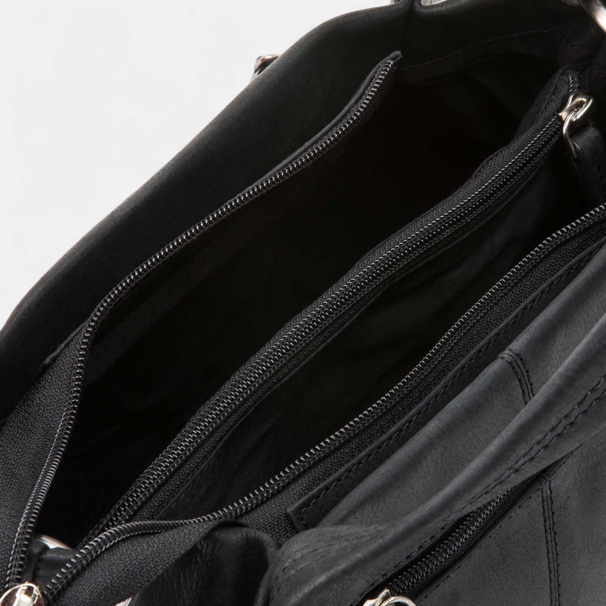 Sac à main en cuir noir
