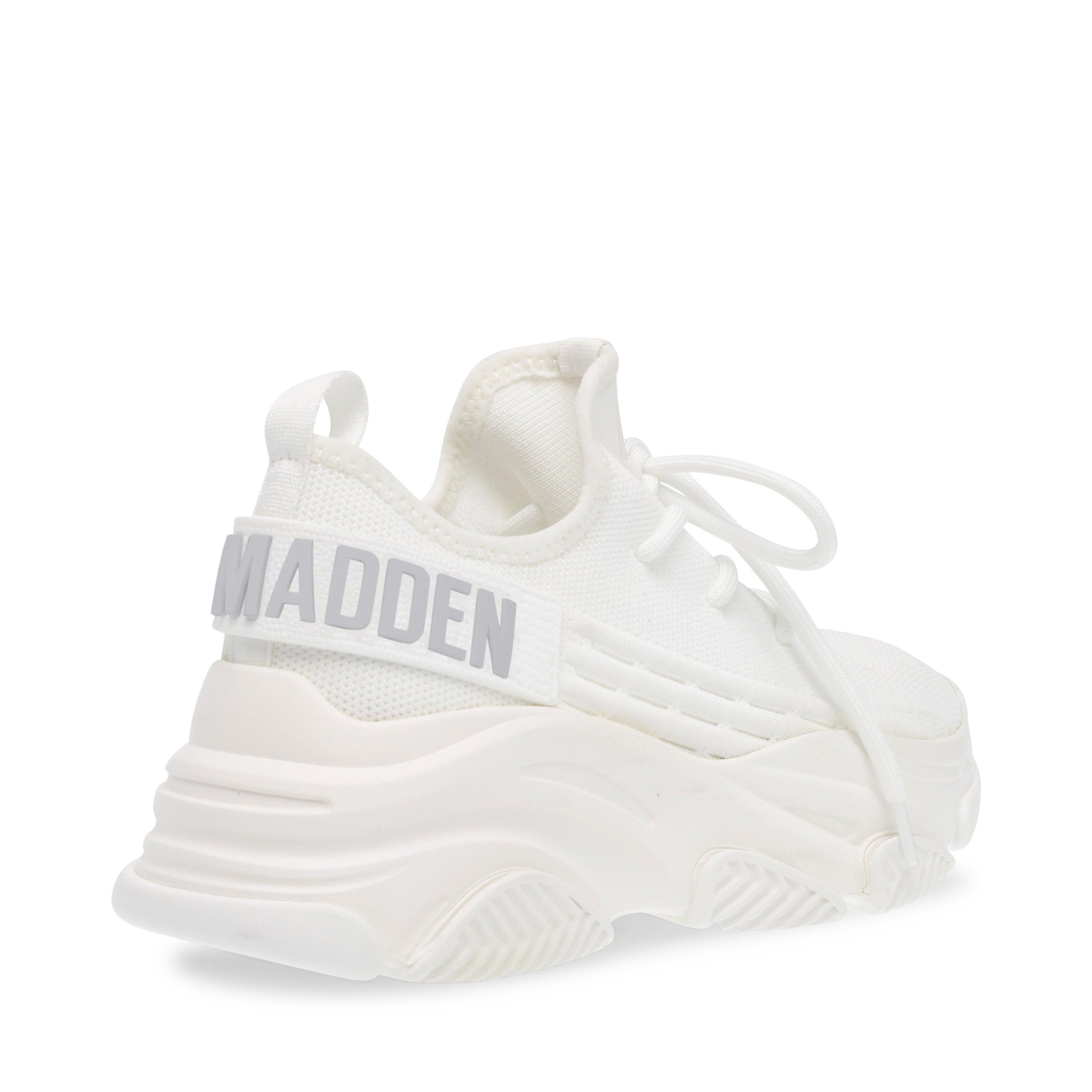 Steve Madden Protege e Sneakers.