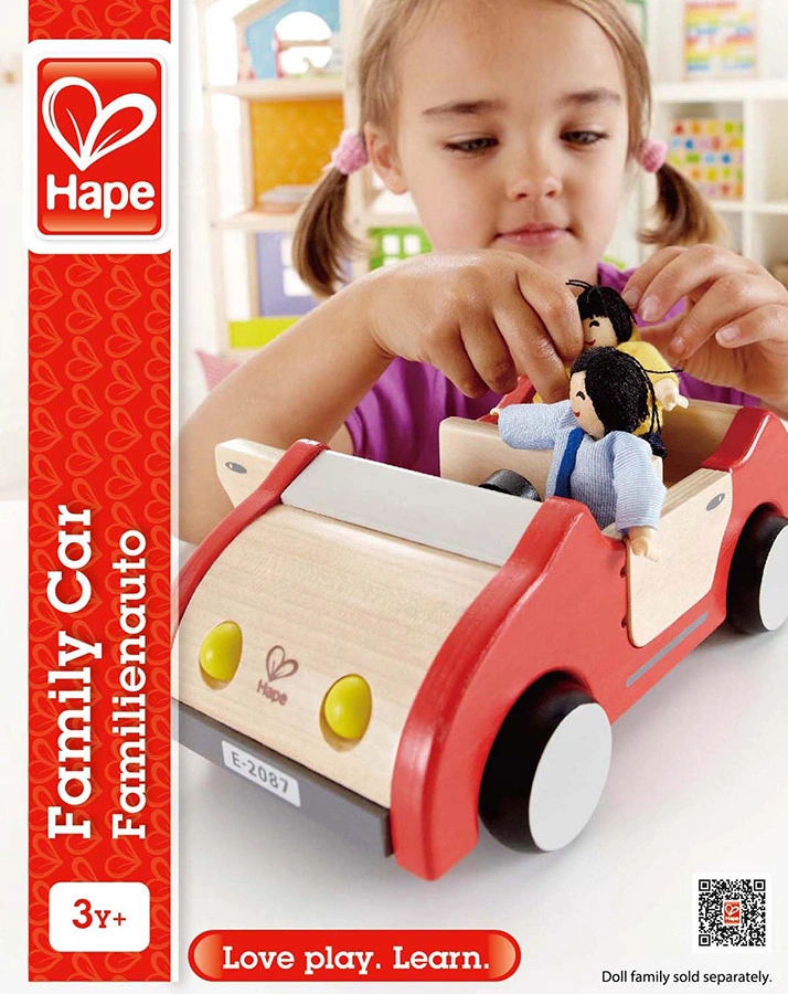 Familienauto aus Holz in bunt