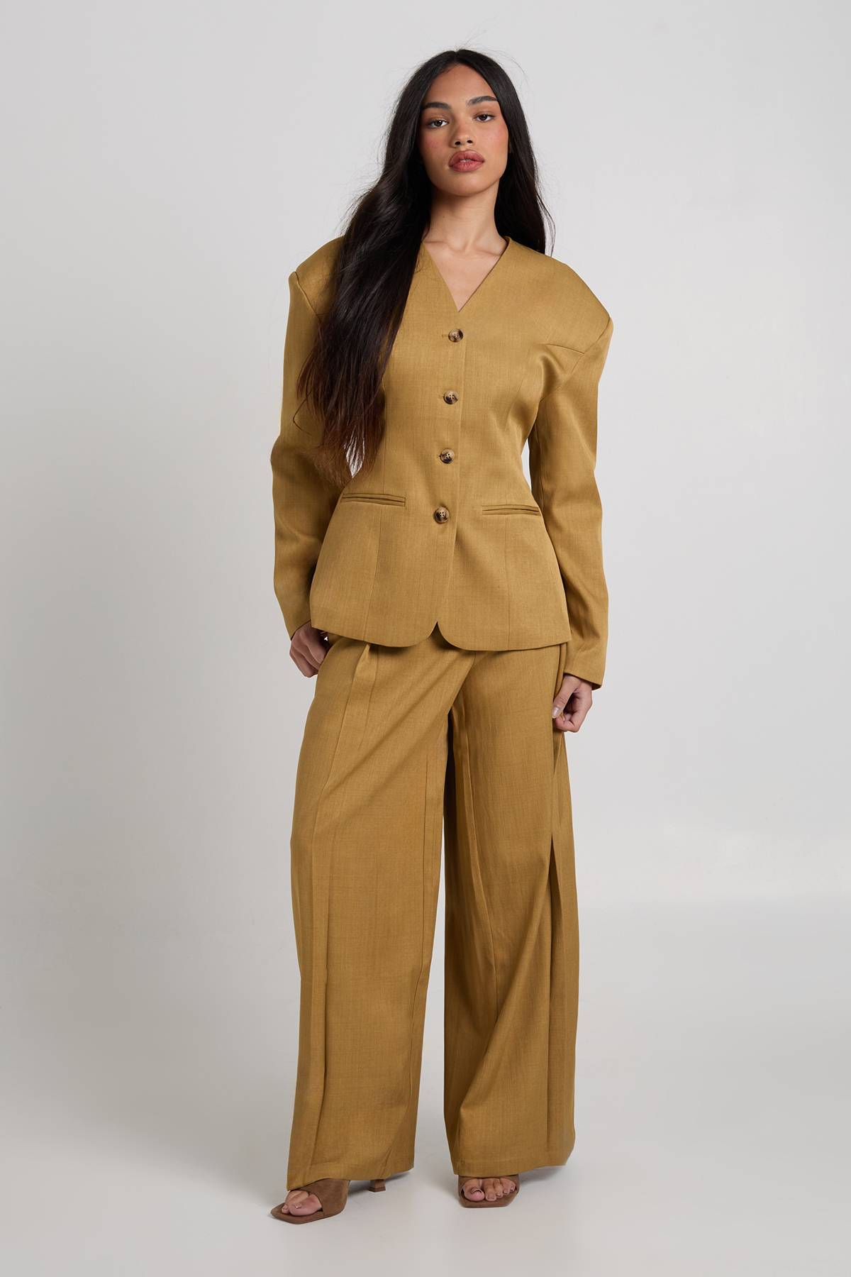 boohoo Blazer Cintrée à Col Montant sans Revers