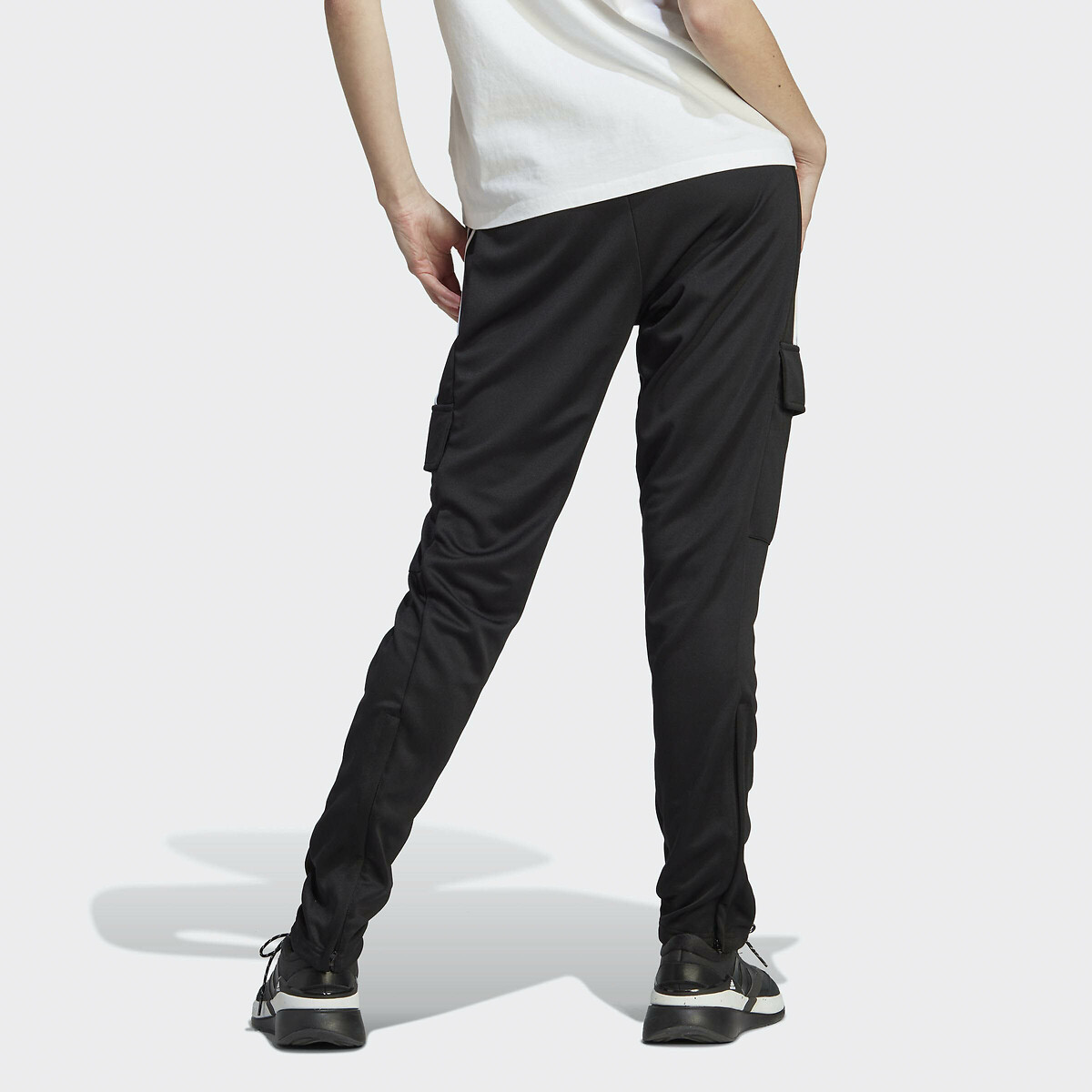 ADIDAS ROUPAS ESPORTIVAS<br>Calça cargo Tiro