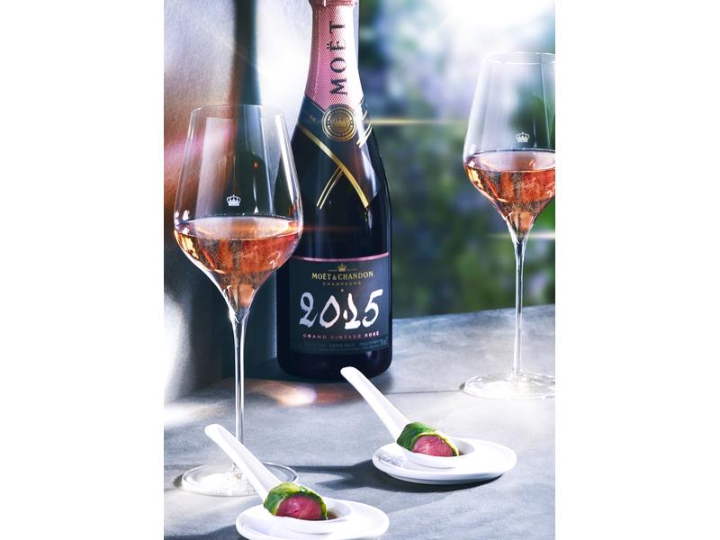 Moët & Chandon Grand Vintage Rosé 2015 0.75 l Prickelnder Schaumwein aus Frankreich