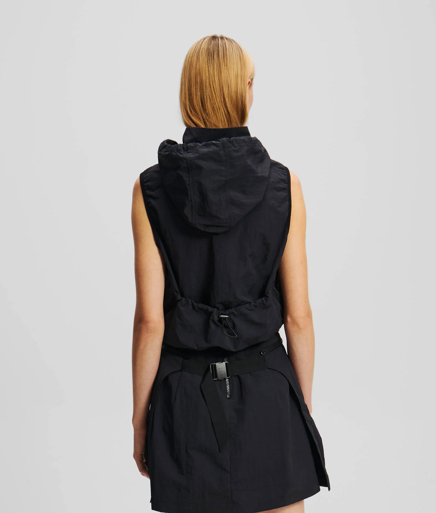 GILET AVEC CAPUCHE - Noir