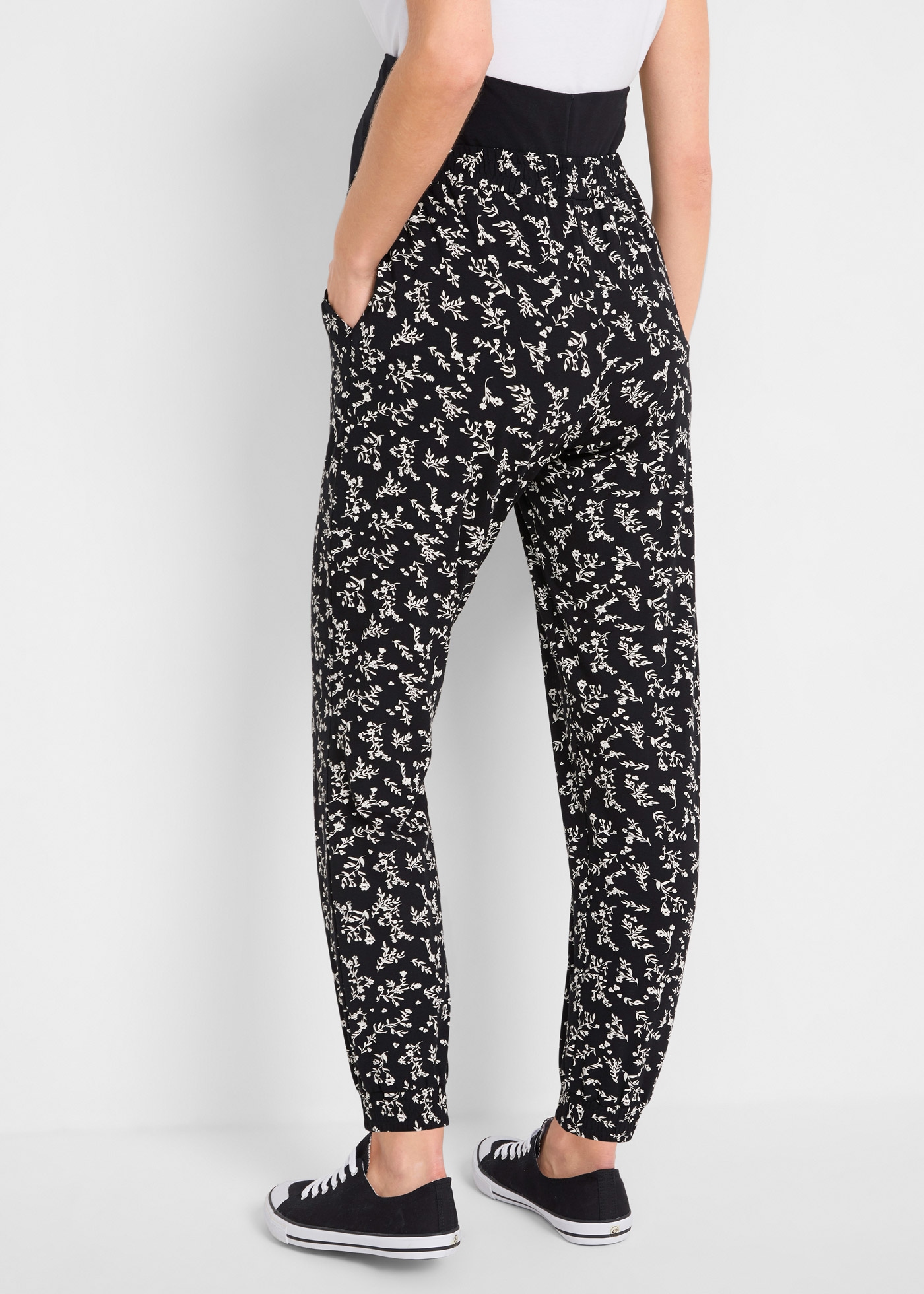 bonprix Umstandshose »Umstandshose mit verspieltem Druck aus Viskose-Mix, Loose Fit«  Umstandshose mit verspieltem Druck aus Viskose-Mix, Loose Fit