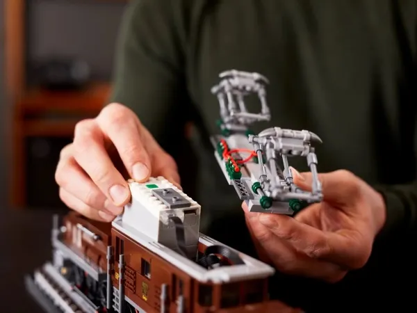LEGO Creator Expert 10277 Krokodillelokomotiv