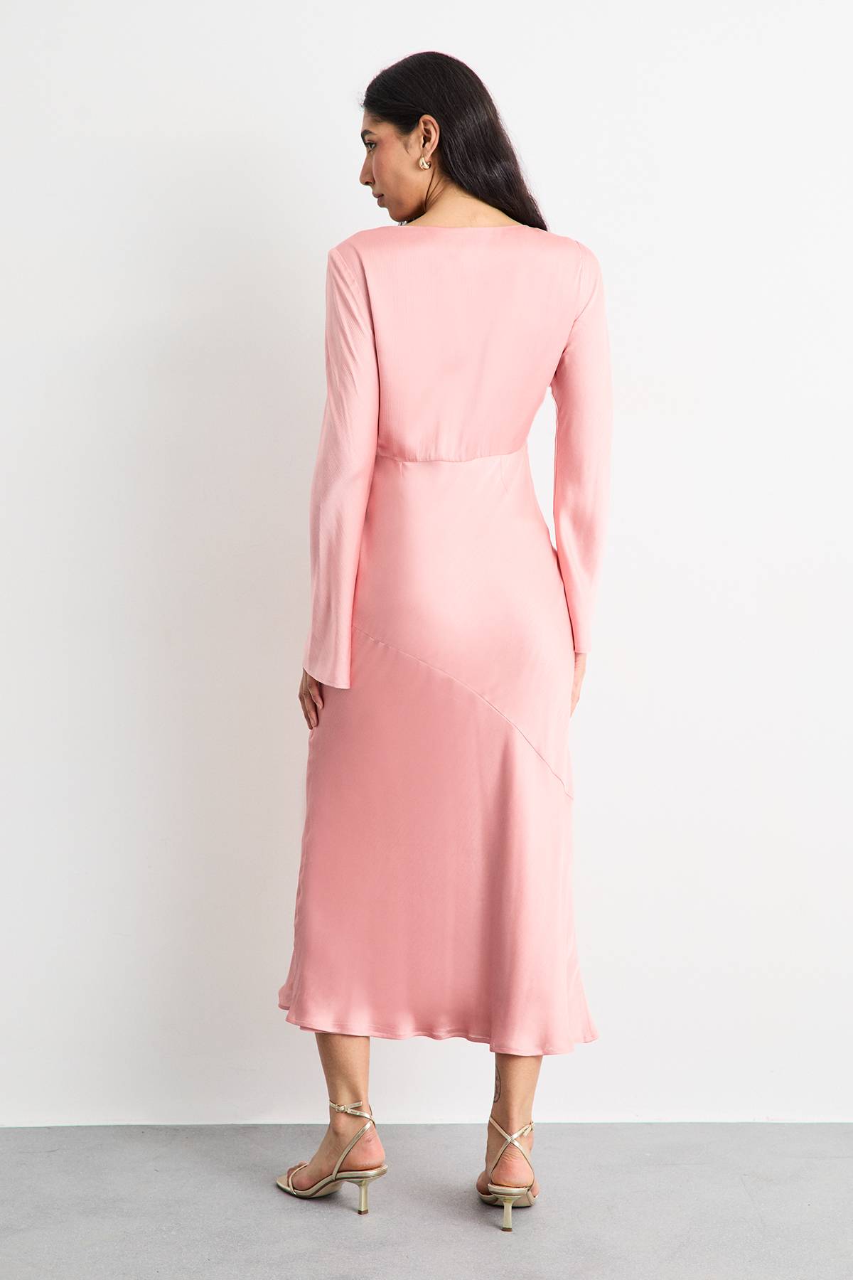 Warehouse Robe Midi Coupe Biais À Détail Torsadé Devant Et Découpe