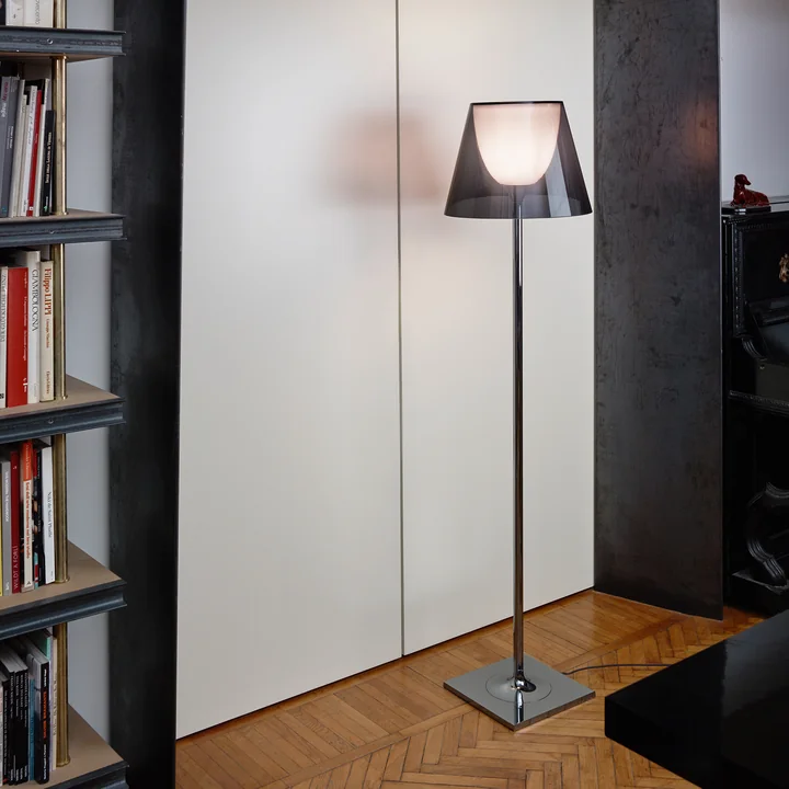 Flos - K Tribe F2 Stehleuchte, indoor, fumée