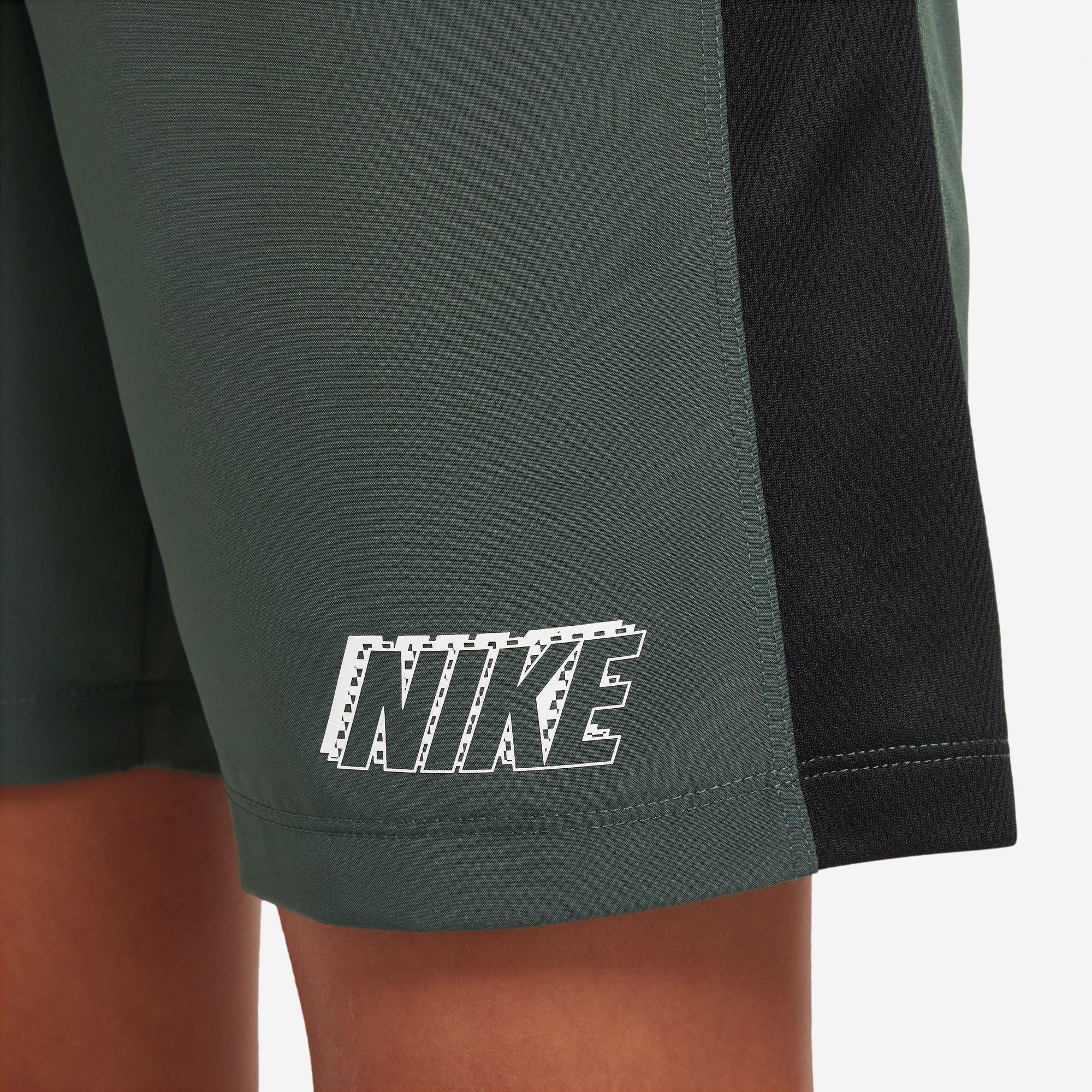 Nike Dri FIT Academy Big KidsGraphic Soccer Shorts