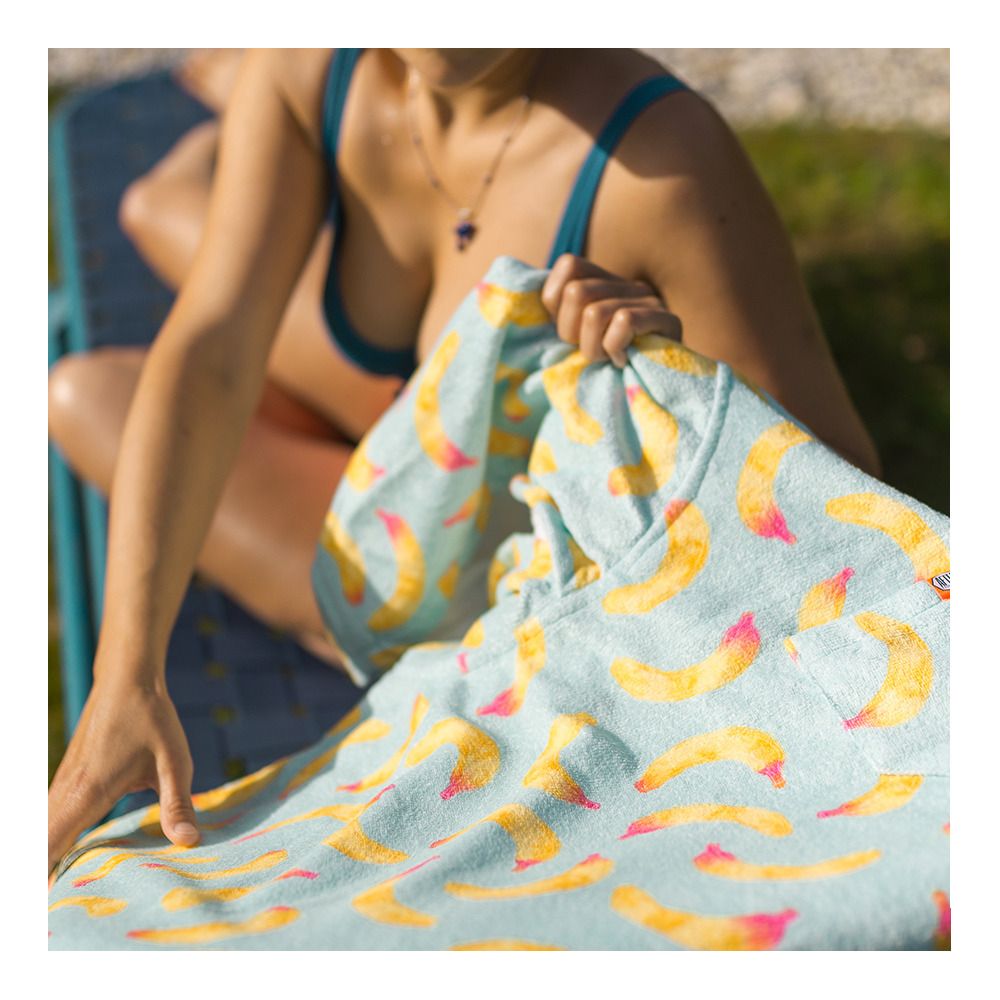 After Essentials BANANA STAINS - Poncho yellow