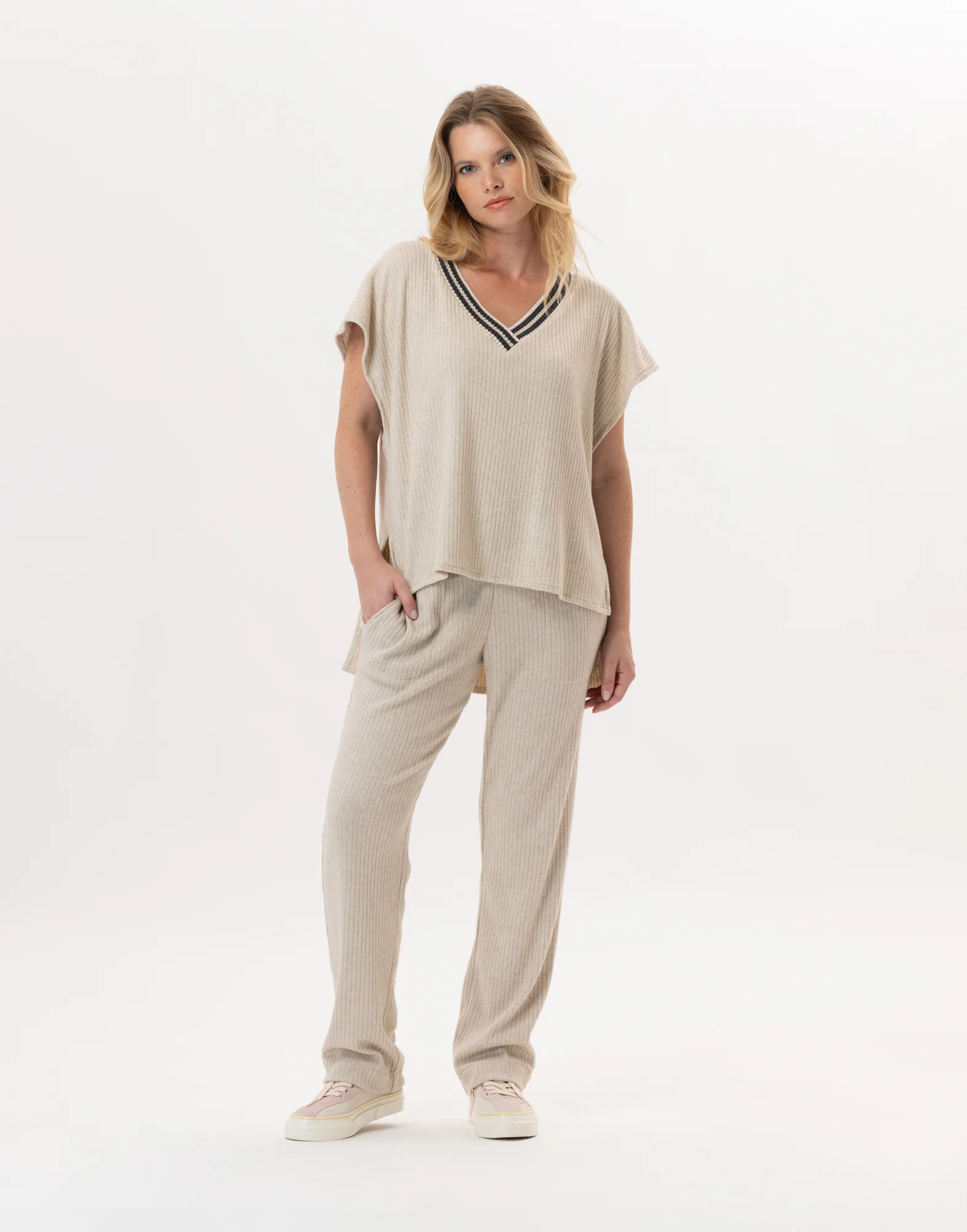 ESMEE 831 - Poncho pull en maille tricot | Beige