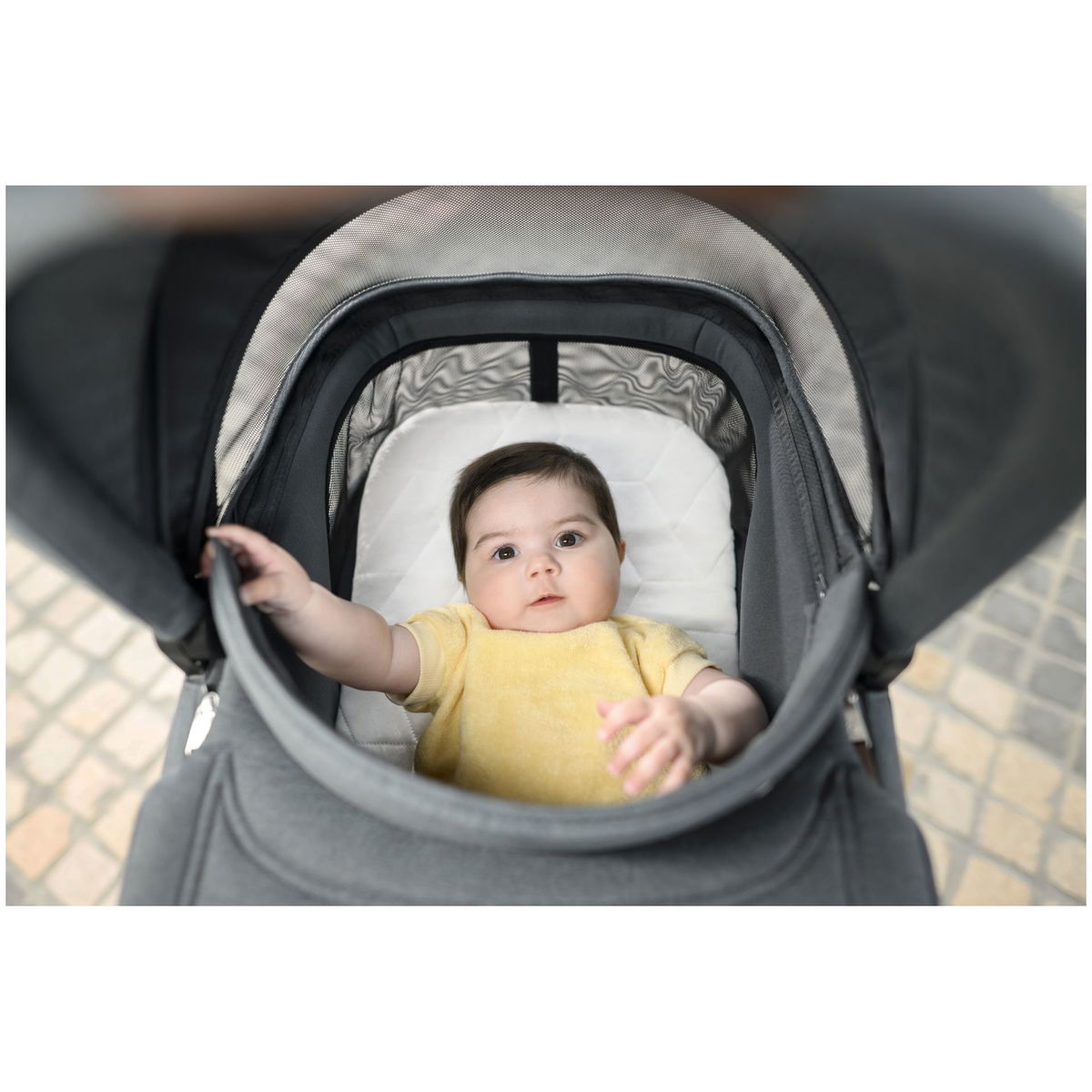 Maxi CosiMaxi Cosi   Sense Babywanne twillic black