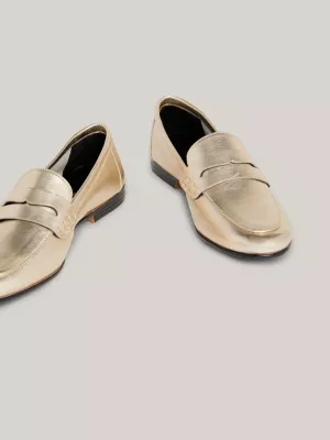 Mocassins Essenciais em Couro Metalizado