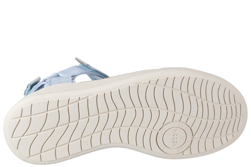 WODEN LINE MOONSTONE SANDAL I LYSEBLÅT TEKSTIL