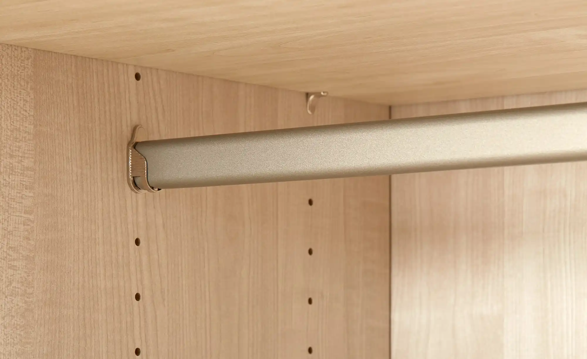 Drehtürenschrank Vivia