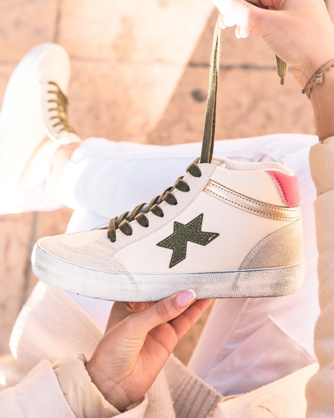 Basket femme blanche montante à lacets étoile - Prisca