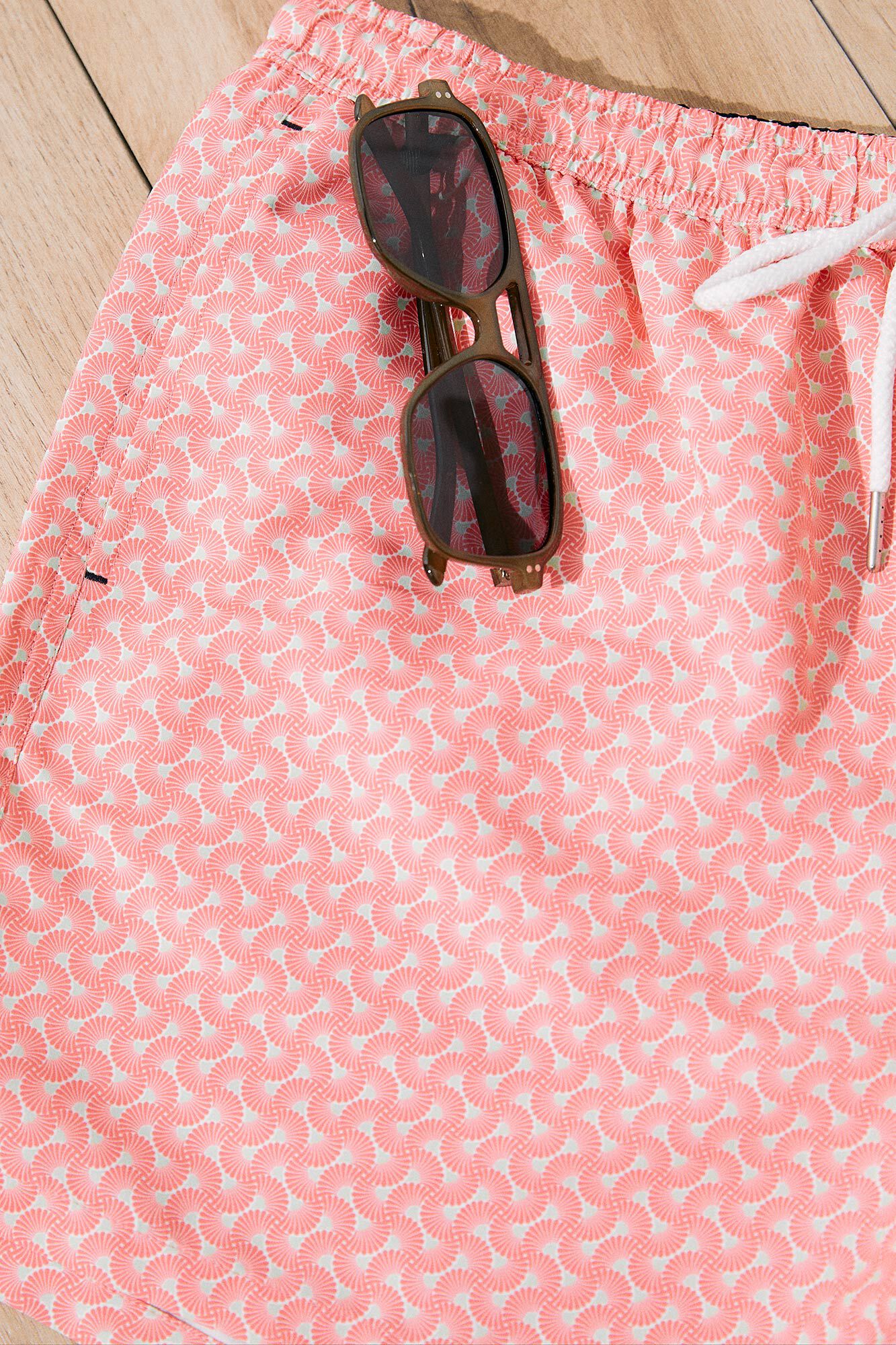 Maiô estampado com bolso pequeno com zíper - estampa laranja