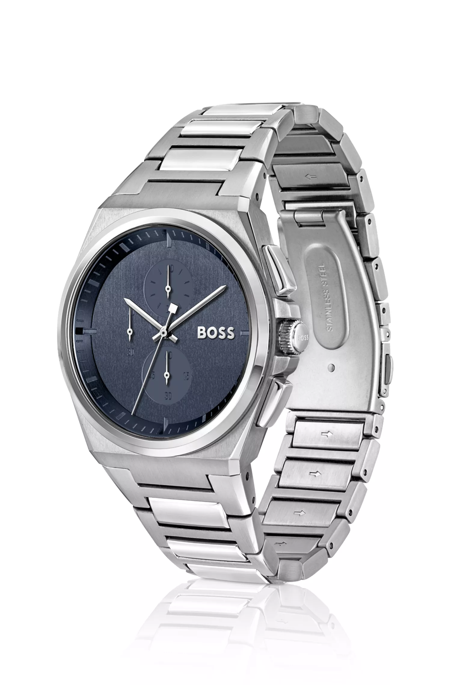 Relógio cronógrafo BOSS com mostrador preto e azul e pulseira de elos.