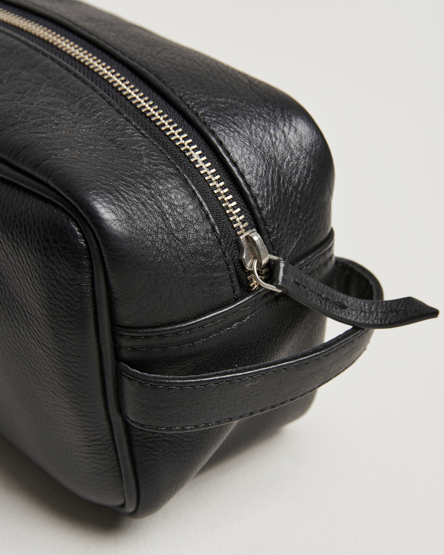 Les Deux Leather Washbag Black