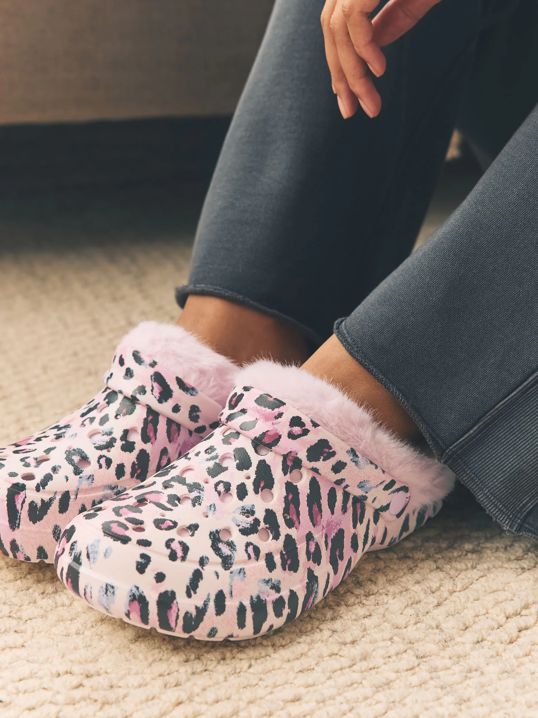 Roze met luipaardprint - Met imitatiebont gevoerde pantoffels