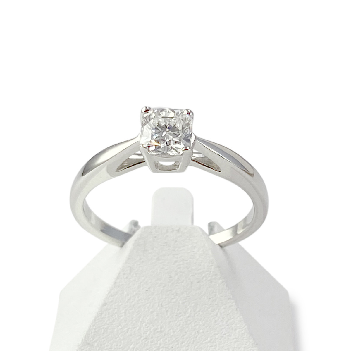 Solitaire d'occasion or 750 blanc 0.60 carat