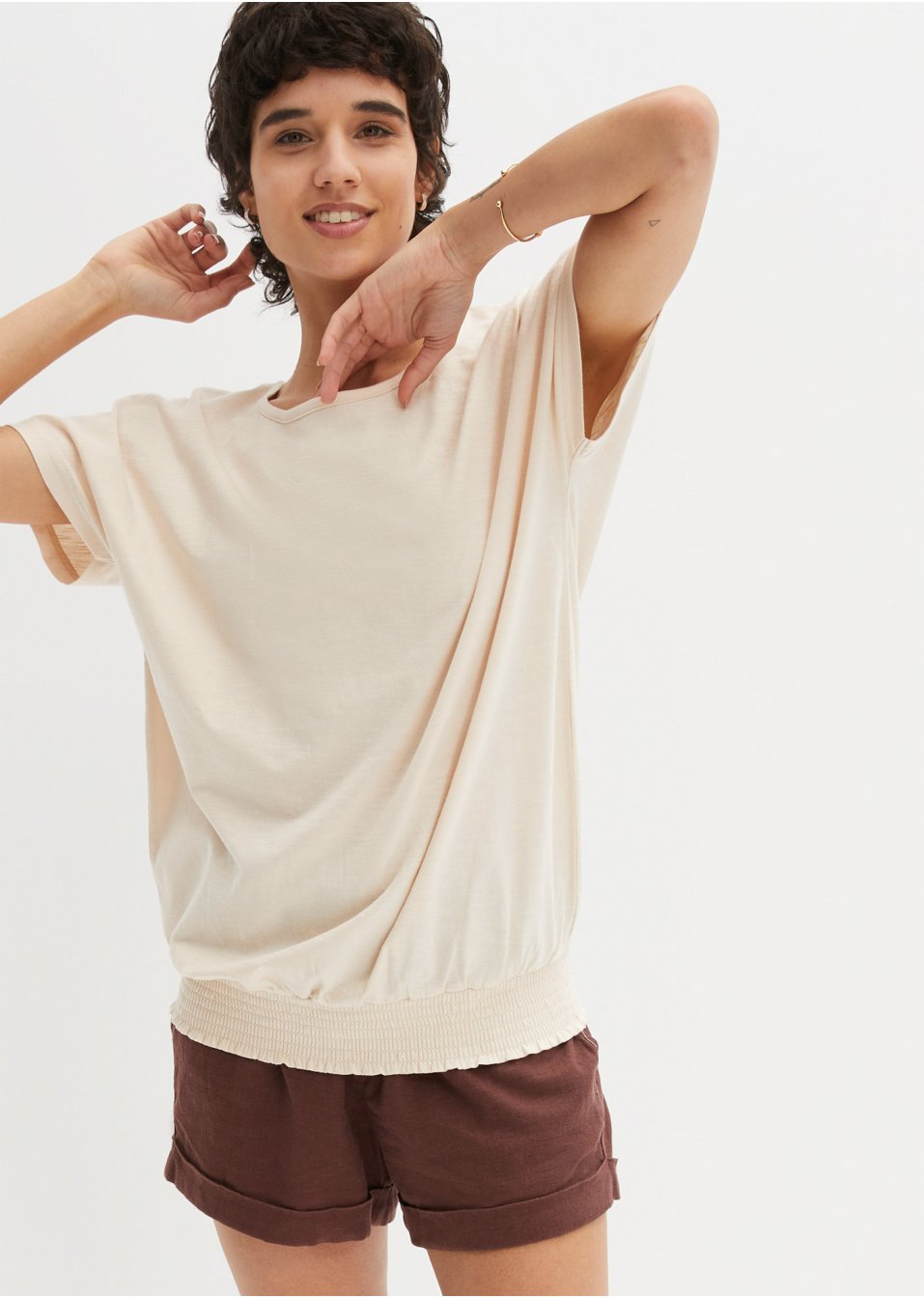 T-shirt en fil flammé avec base smockée