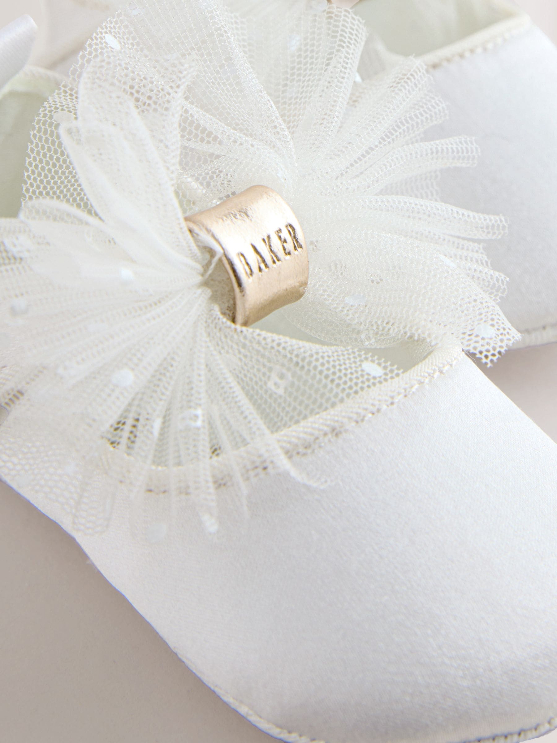 Crème - Baker by Ted Baker babyslofjes met strik voor meisjes