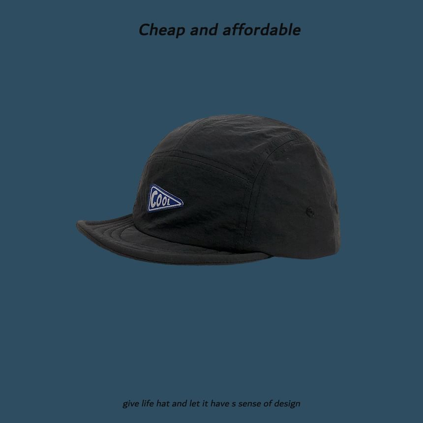 Alpha Kiss - Baseballpet met letters en applicaties