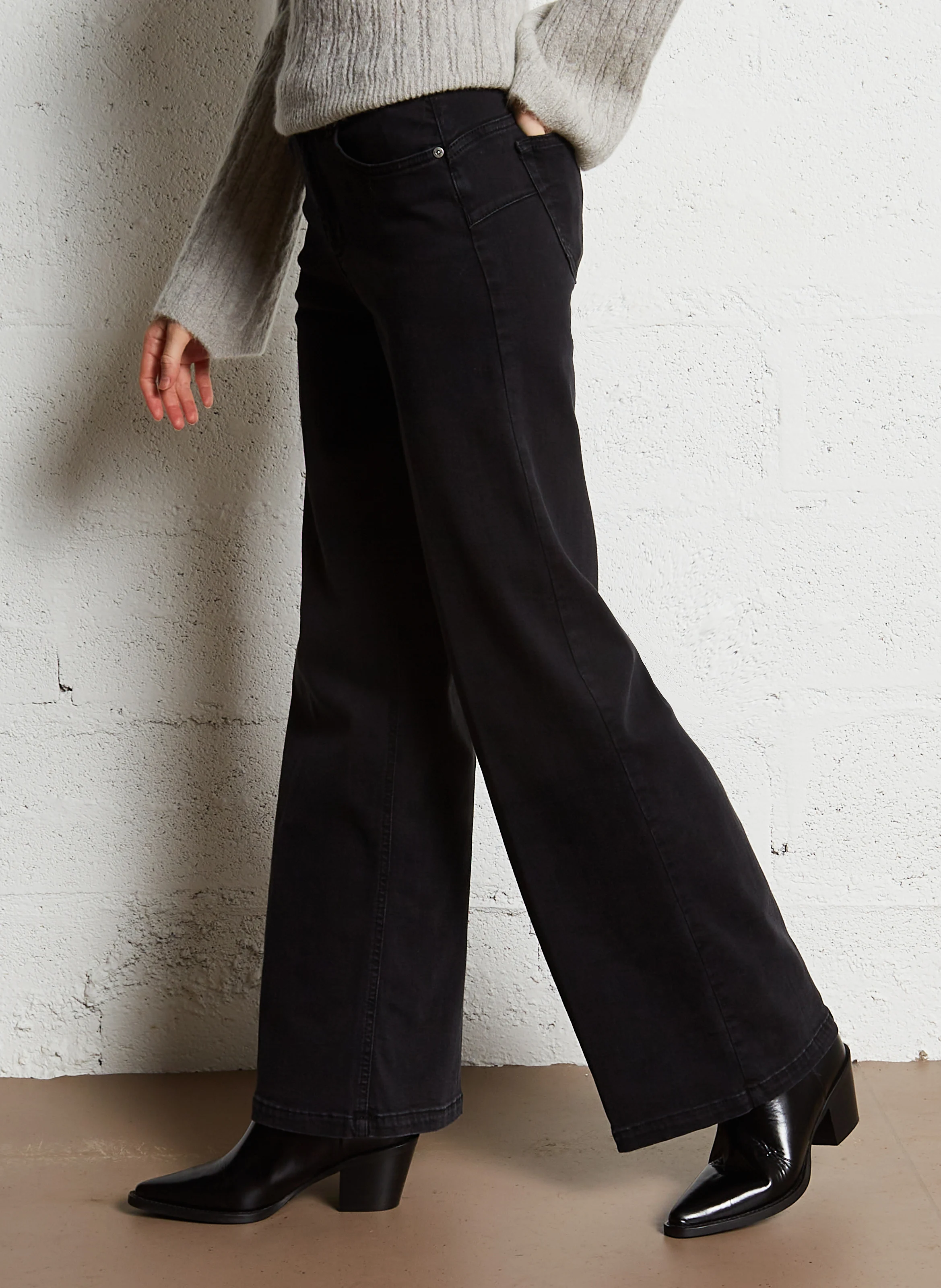Jean flare taille haute en coton mélangé | Noir