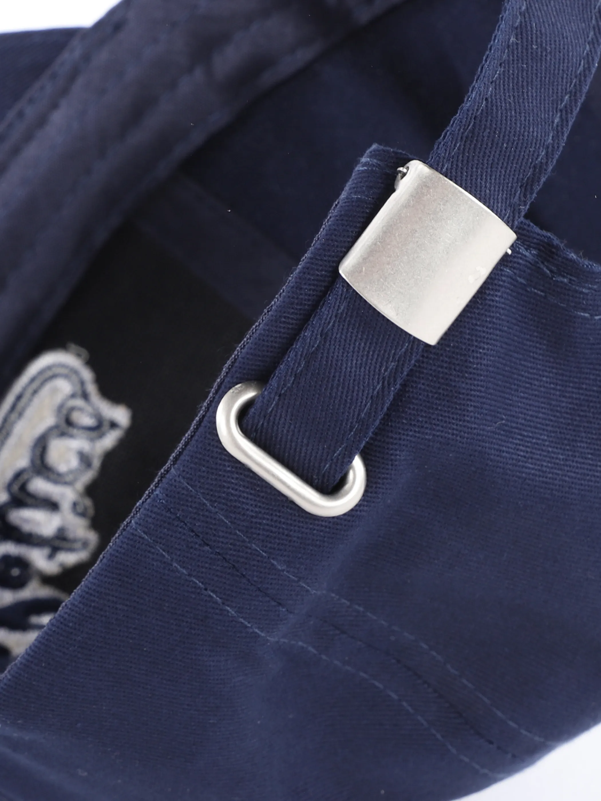Herren Cap mit Stickerei