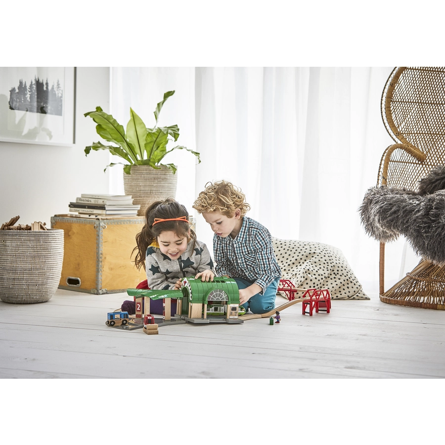 BRIO® WORLD Großer Hauptbahnhof mit Ticketautomat 33649