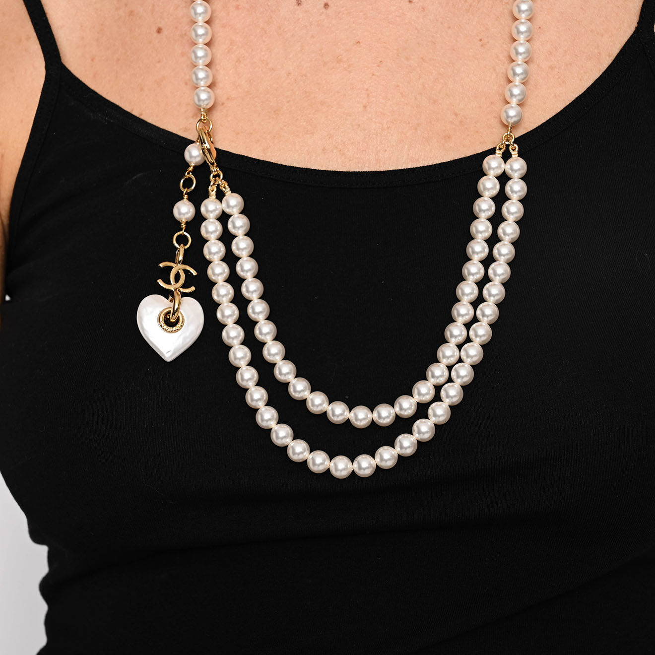 Chanel Collier Coeur Perles blanc - Très bon état