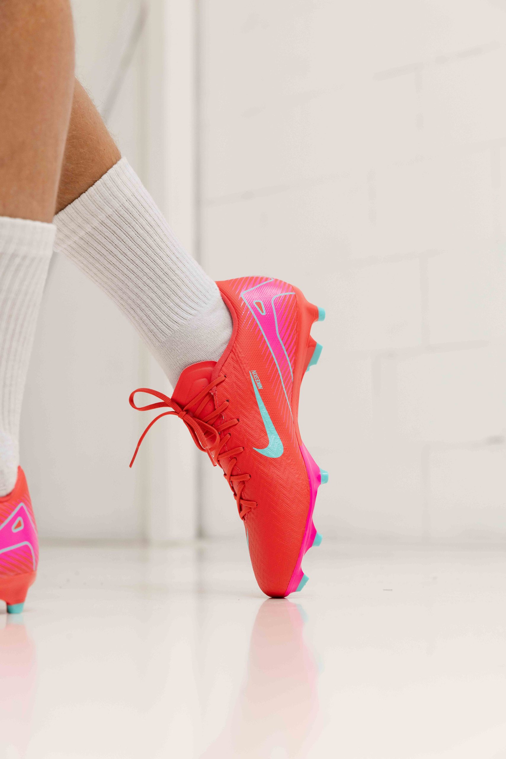 Nike Zoom Vapor 16 Academy Fg/MG Voetbalschoenen Senior Rood