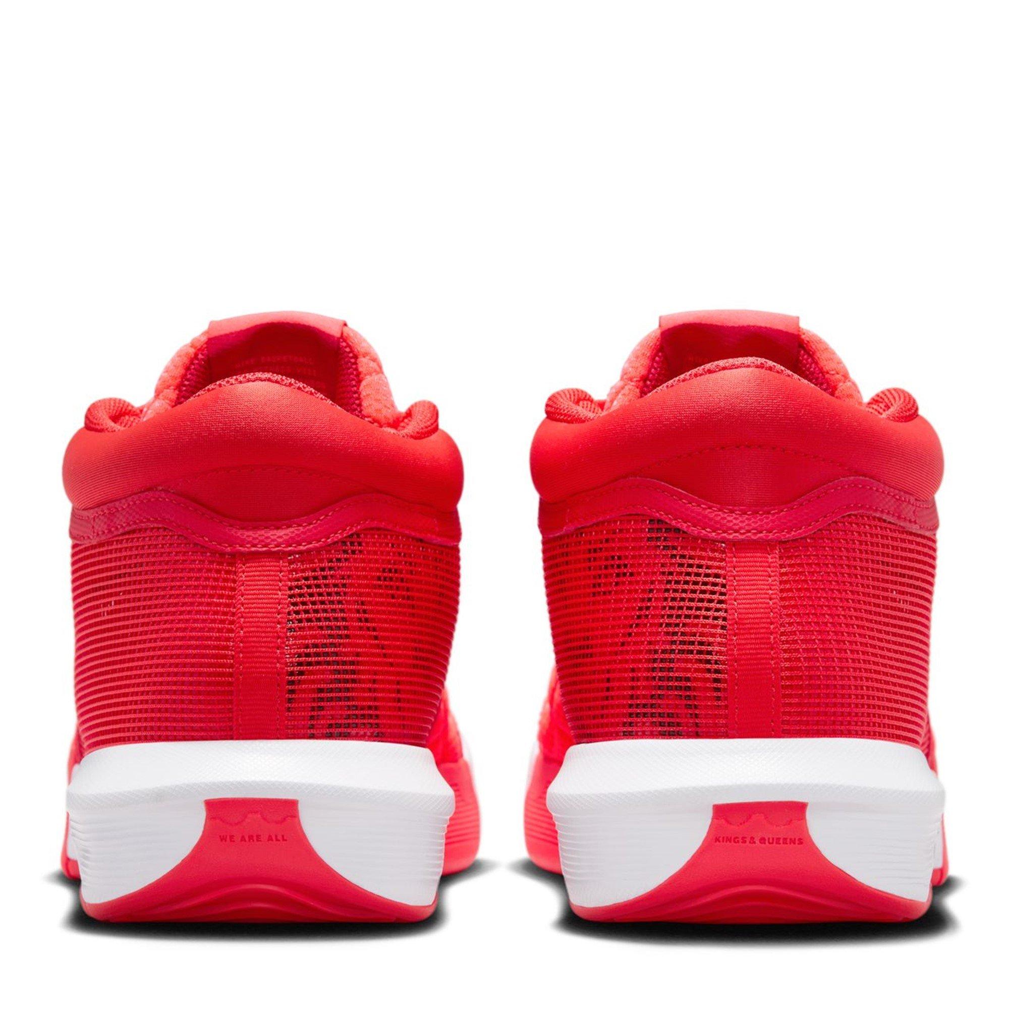 Nike LeBron Witness VIII Basketball Shoes