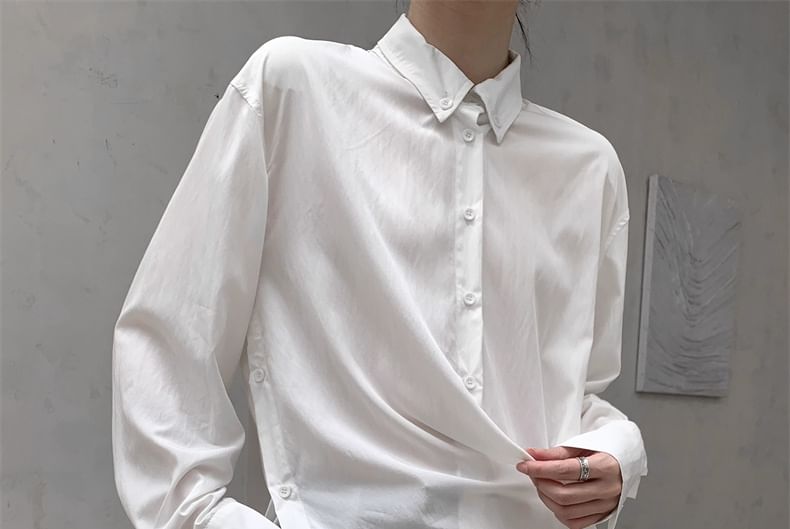 SIMPLE BLACK - Asymmetrisch effen overhemd met lange mouwen