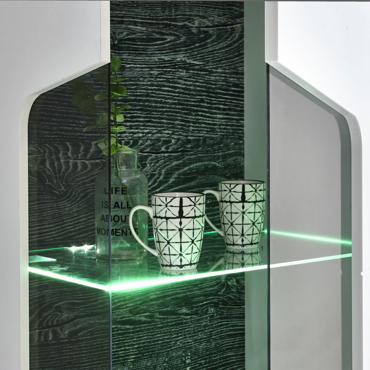 Hom´in Vitrine Corel