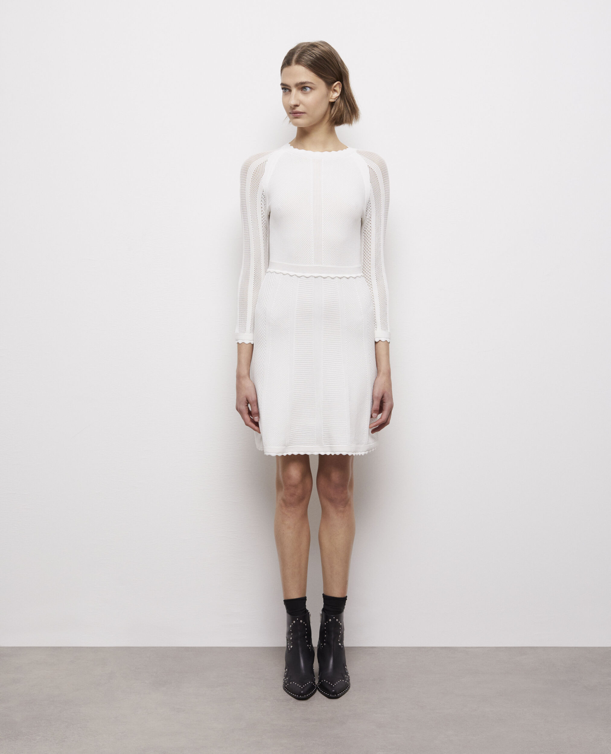 Robe courte blanche en maille