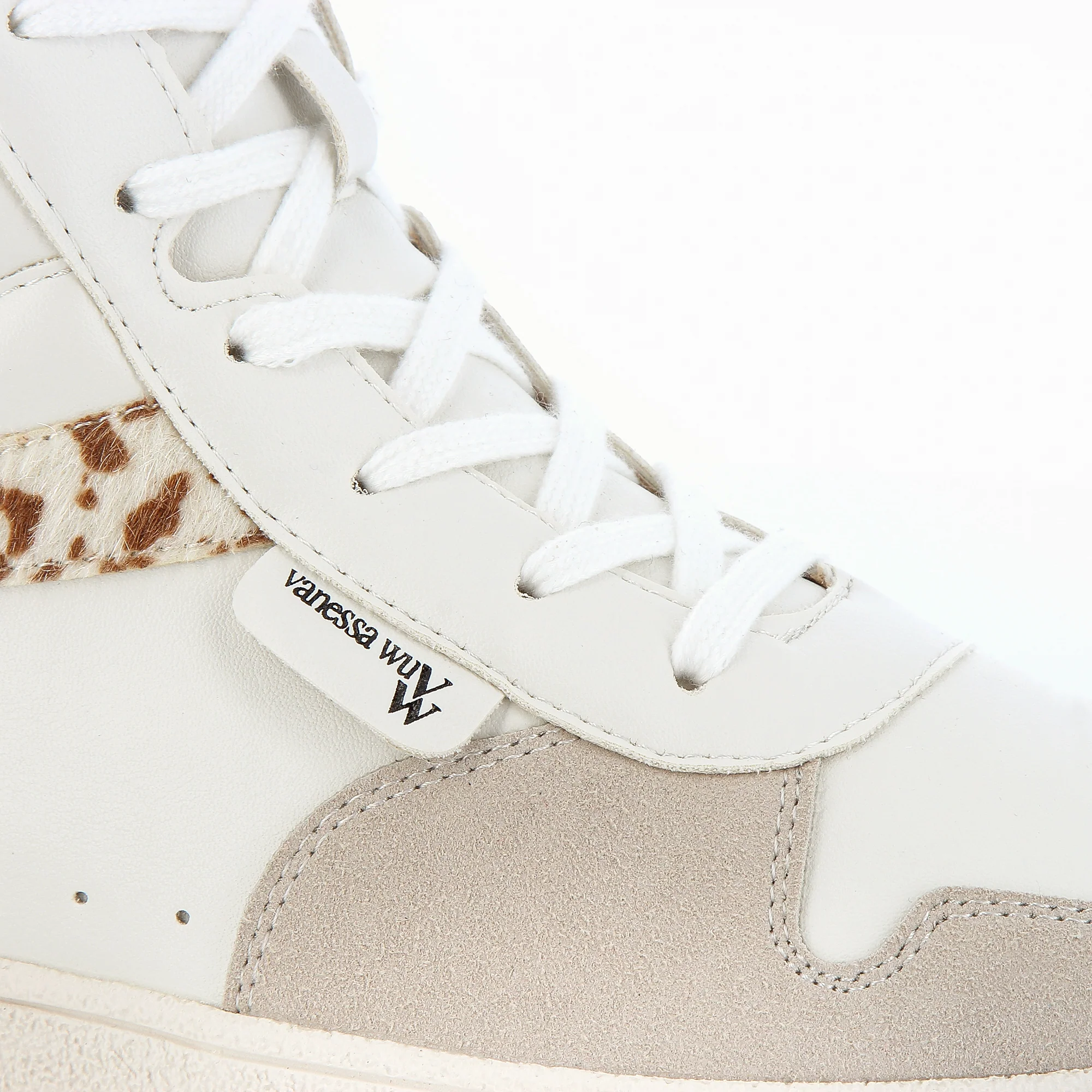 Sneakers-Baskets montantes Kassidy blanches à détail vache