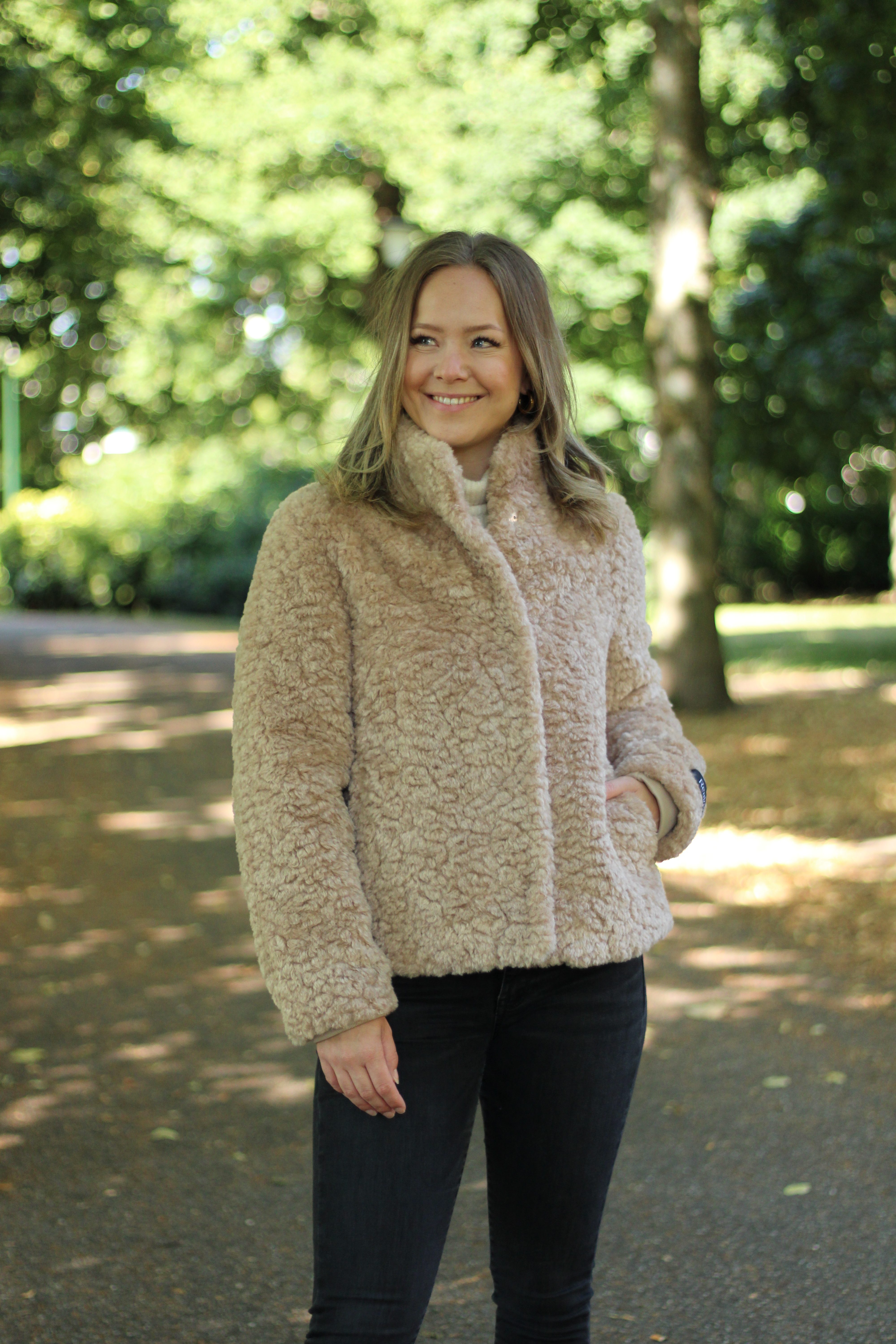 Rino & Pelle - Kion Faux Fur Jacket With High Neck - Oat