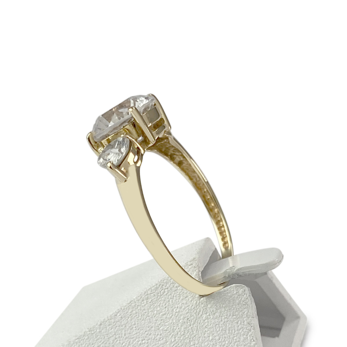 Bague d'occasion or 750 jaune zirconias